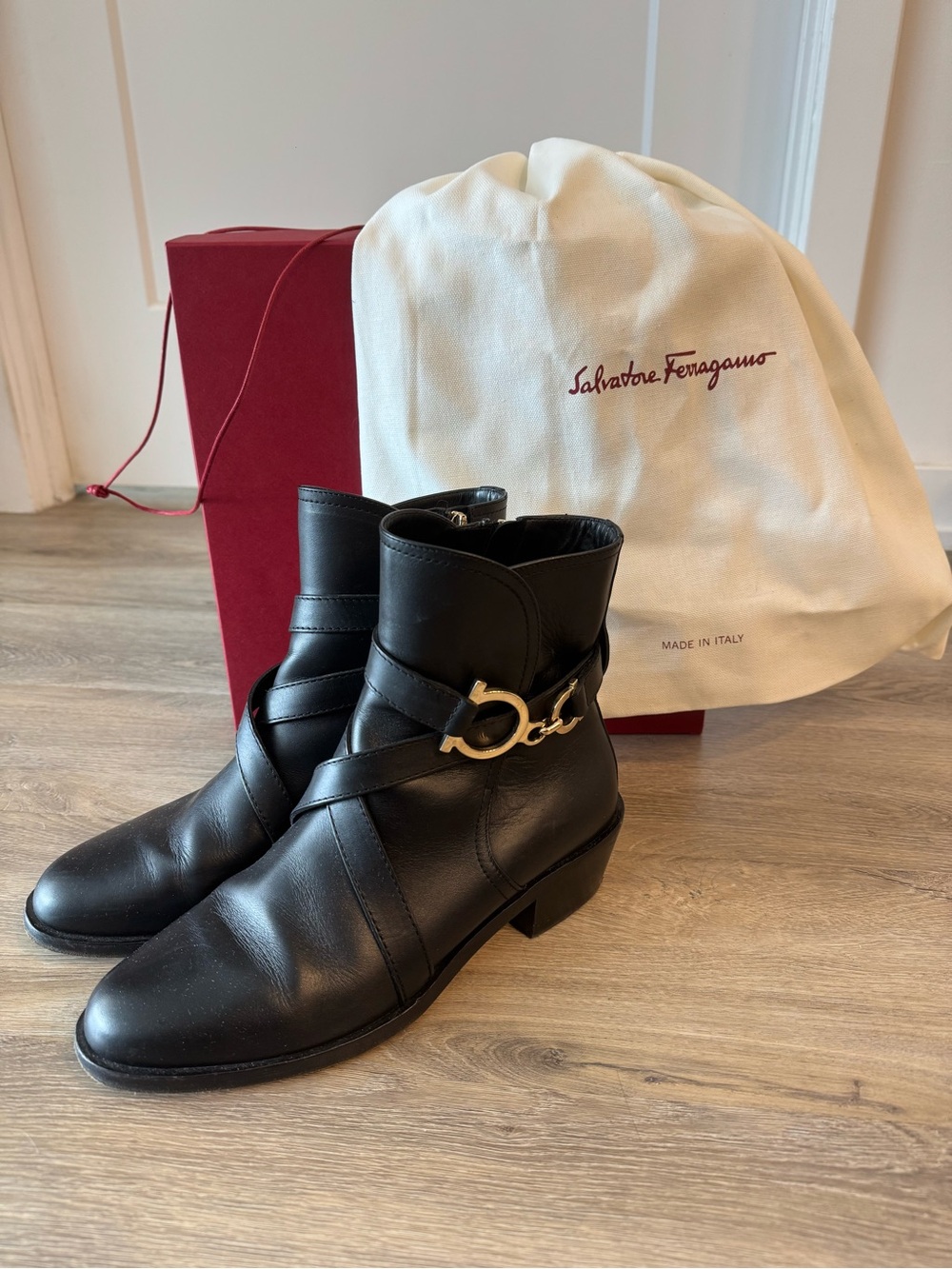 Salvatore Ferragamo Shadi Leather Ankle Boots